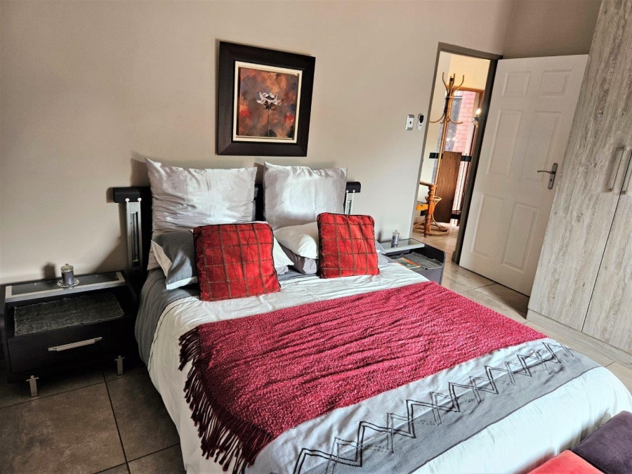 4 Bedroom Property for Sale in Melodie North West